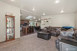 371 Sunset Dr, Oak Harbor, WA 98277 - Photo 5