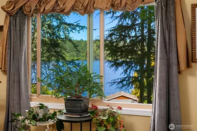 13731 42nd Place NE, Seattle, WA 98125 - Photo 15