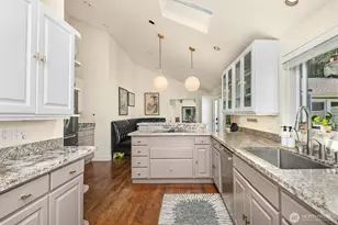 13731 42nd Pl NE, Seattle, WA 98125 - Photo 11