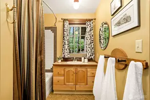7400 Island Center Rd NE, Bainbridge Island, WA 98110 - Photo 31