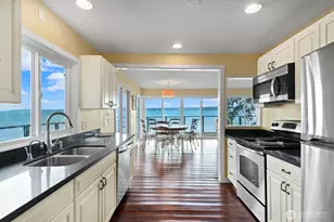 8032 SW Hawthorne Ln, Vashon, WA 98070 - Photo 7