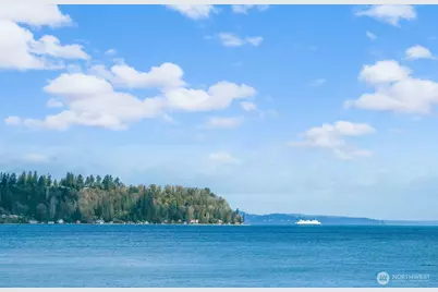 8032 SW Hawthorne Lane, Vashon, WA 98070 - Photo 25