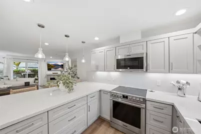 25025 SE Klahanie Boulevard #K101, Sammamish, WA 98029 - Photo 9