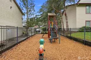 25025 SE Klahanie Blvd, Sammamish, WA 98029 - Photo 31