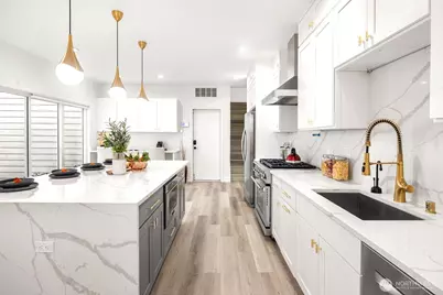 11870 SE 5th Street, Bellevue, WA 98005 - Photo 9