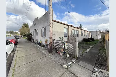 606 Greenleaf Avenue, Burlington, WA 98233 - Photo 3