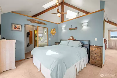 2007 E 15th Street, Bremerton, WA 98310 - Photo 7