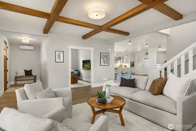 10717 NE Manitou Park Boulevard, Bainbridge Island, WA 98110 - Photo 9