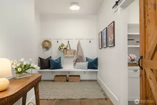 10717 NE Manitou Park Blvd, Bainbridge Island, WA 98110 - Photo 19