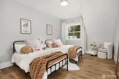 10717 NE Manitou Park Boulevard, Bainbridge Island, WA 98110 - Photo 31