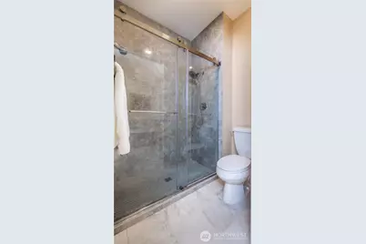 10042 Main Street #427, Bellevue, WA 98004 - Photo 21