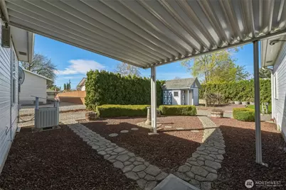 1150 SE Edgemont Place, College Place, WA 99324 - Photo 15