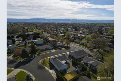 1150 SE Edgemont Place, College Place, WA 99324 - Photo 33