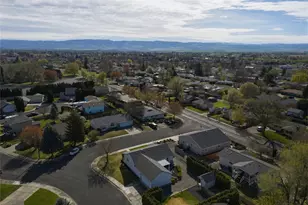 1150 SE Edgemont Pl, College Place, WA 99324 - Photo 33