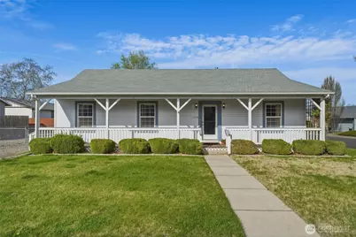 1150 SE Edgemont Place, College Place, WA 99324 - Photo 1