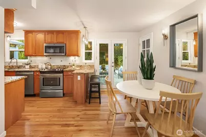 16042 Lake Hills Boulevard, Bellevue, WA 98008 - Photo 11