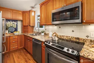 16042 Lake Hills Blvd, Bellevue, WA 98008 - Photo 9