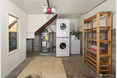 16042 Lake Hills Boulevard, Bellevue, WA 98008 - Photo 21