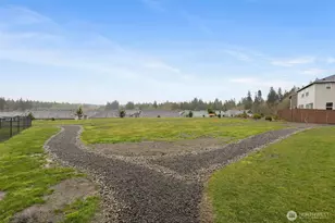 731 NE Cabot Ln, Bremerton, WA 98311 - Photo 23