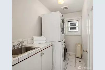 3420 E Denny Way, Seattle, WA 98112 - Photo 27