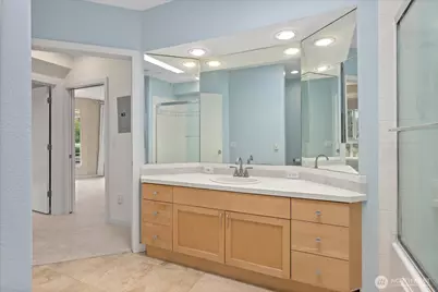 925 110th Avenue NE #PH05, Bellevue, WA 98004 - Photo 17