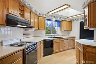 3802 James St, Bellingham, WA 98226 - Photo 5