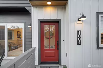 1004 N 48th Street #A, Seattle, WA 98103 - Photo 3