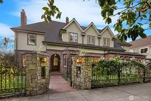 2409 29th Ave W, Seattle, WA 98199 - Photo 1