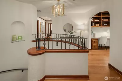 2409 29th Avenue W, Seattle, WA 98199 - Photo 13