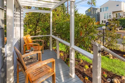 1202 NE 97th Street, Seattle, WA 98115 - Photo 3