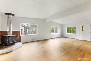 9527 Longmire Ct SE, Yelm, WA 98597 - Photo 3