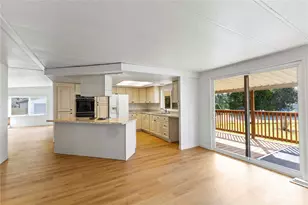 9527 Longmire Ct SE, Yelm, WA 98597 - Photo 7