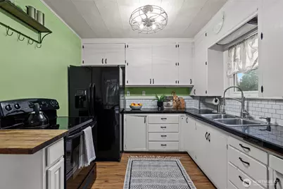 7030 Beverly Boulevard, Everett, WA 98203 - Photo 9