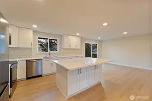 14522 NE 5th St, Bellevue, WA 98007 - Photo 3