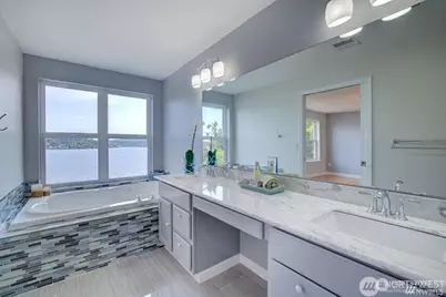 9837 Rainier Avenue S, Seattle, WA 98118 - Photo 13