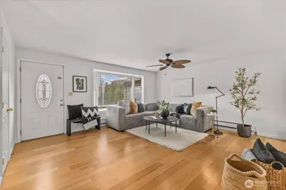 13508 Wigen Road, Lynnwood, WA 98087 - Photo 3