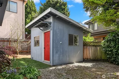 321 6th Avenue S, Kirkland, WA 98033 - Photo 17