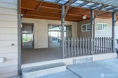 318 NE Lambert Avenue, College Place, WA 99324 - Photo 5