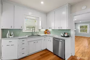 712 S 58th St, Tacoma, WA 98408 - Photo 13