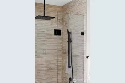 11013 Goodwin Way NE, Seattle, WA 98125 - Photo 9