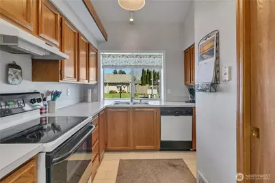 126 117th Street E, Tacoma, WA 98445 - Photo 9