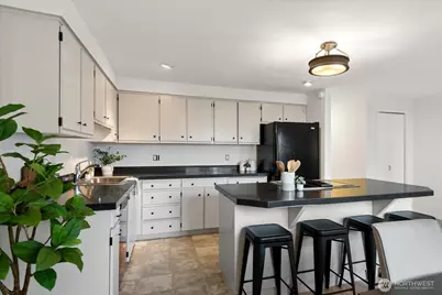 8229 212th Street SW #102, Edmonds, WA 98026 - Photo 11