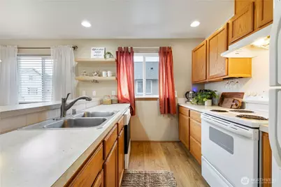 11233 3rd Avenue Ct E #40, Tacoma, WA 98445 - Photo 7