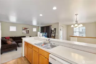 11233 3rd Ave Ct E, Tacoma, WA 98445 - Photo 9