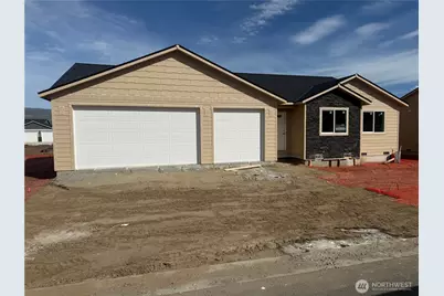 133 Salmon Drive, Wenatchee, WA 98801 - Photo 1