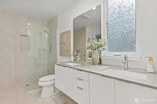 716 11th Ave E, Seattle, WA 98102 - Photo 13