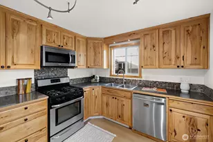 506 Train St SE, Orting, WA 98360 - Photo 11