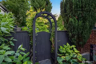 4737 46th Ave NE, Seattle, WA 98105 - Photo 29