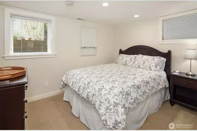 4737 46th Avenue NE, Seattle, WA 98105 - Photo 27