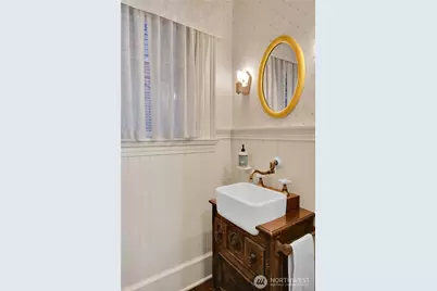 406 Galer Street, Seattle, WA 98109 - Photo 19